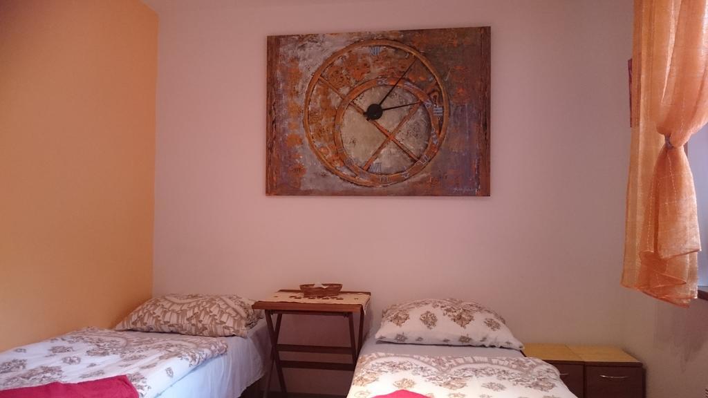Fatrapark 1 U Sovicky Studio, Kuchynka, Kupelna,S Balkonom Gratis Parkovanie V Podzemnej Garazi Ruzomberok Bagian luar foto