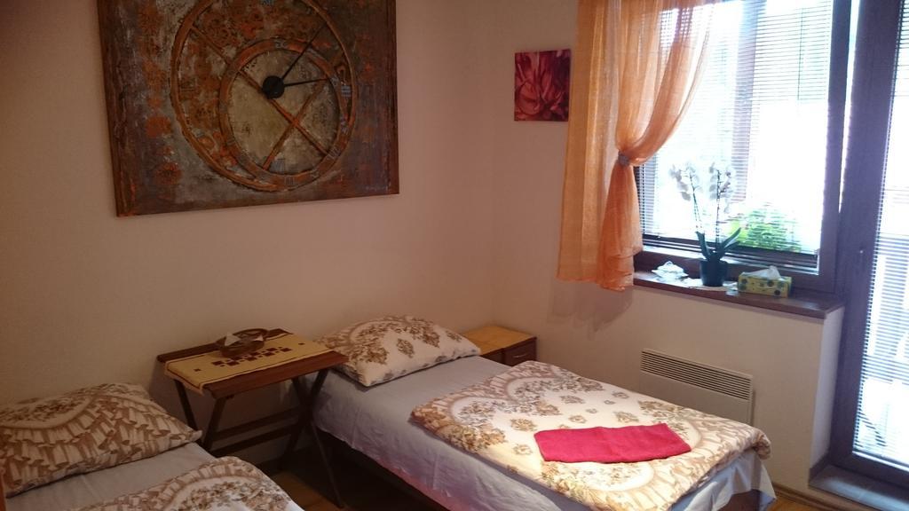 Fatrapark 1 U Sovicky Studio, Kuchynka, Kupelna,S Balkonom Gratis Parkovanie V Podzemnej Garazi Ruzomberok Bagian luar foto